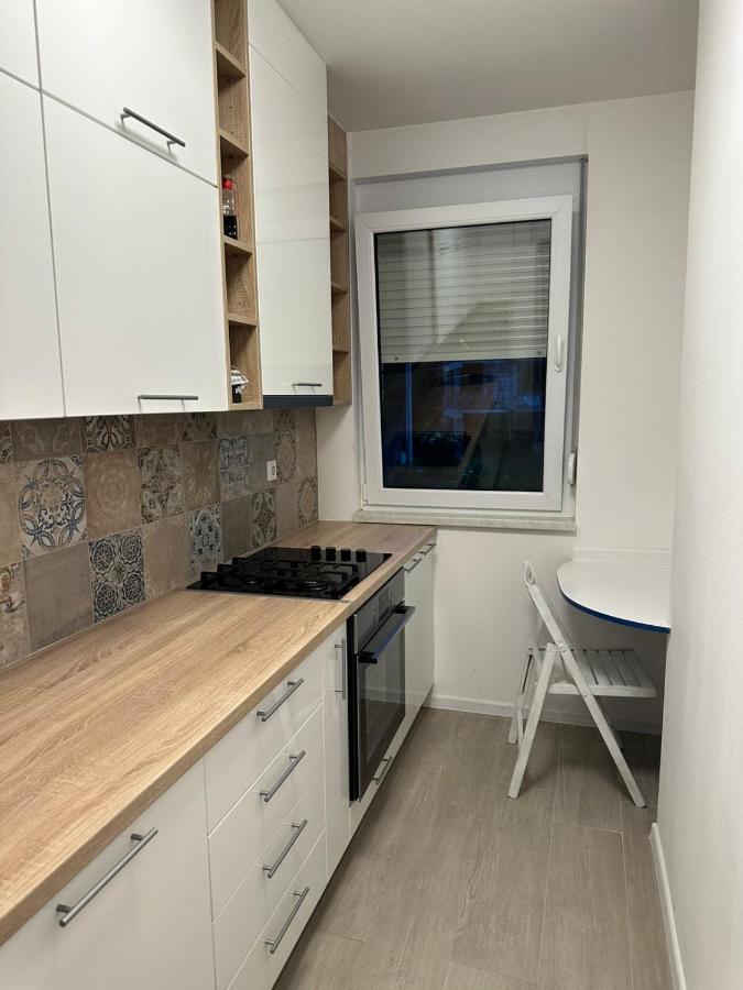 Novoureden Stan U Vitezu Apartment Luaran gambar