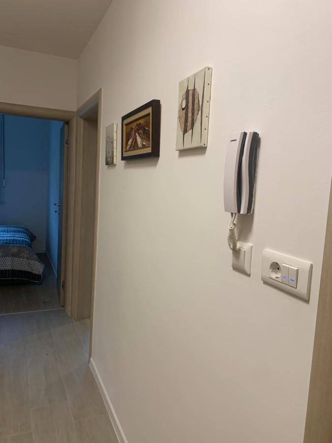 Novoureden Stan U Vitezu Apartment Luaran gambar